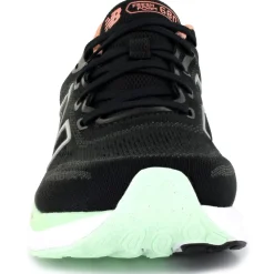 New Balance W680