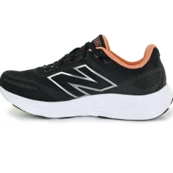 New Balance W680