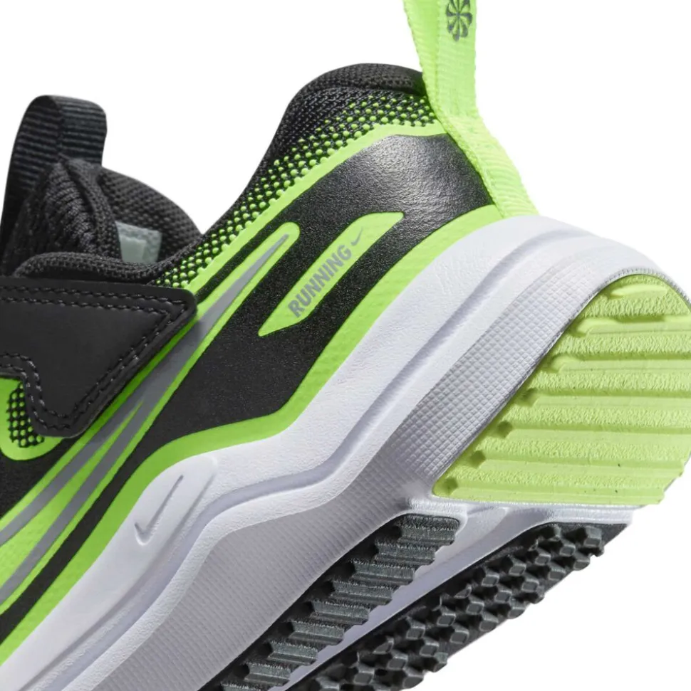 Nike Cosmic Runner