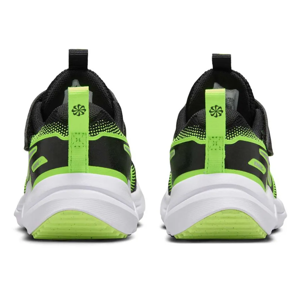 Nike Cosmic Runner