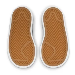 Nike Court Legacy