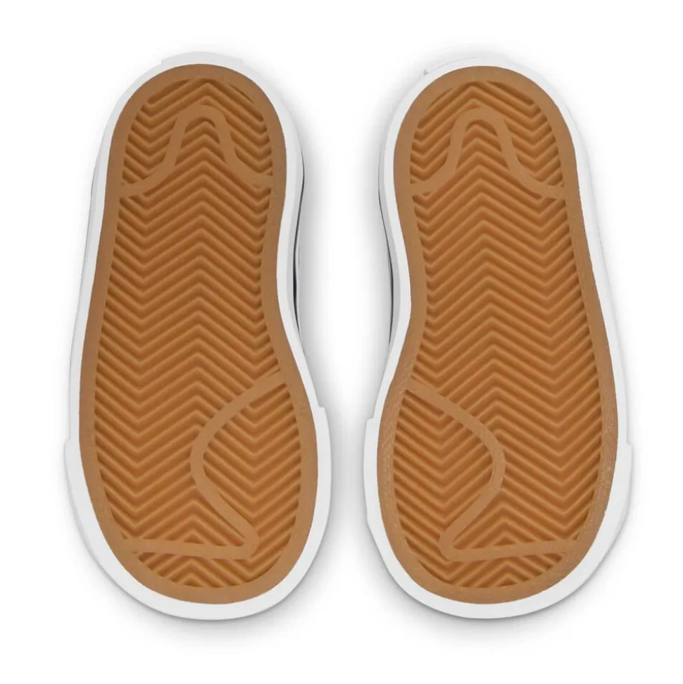Nike Court Legacy