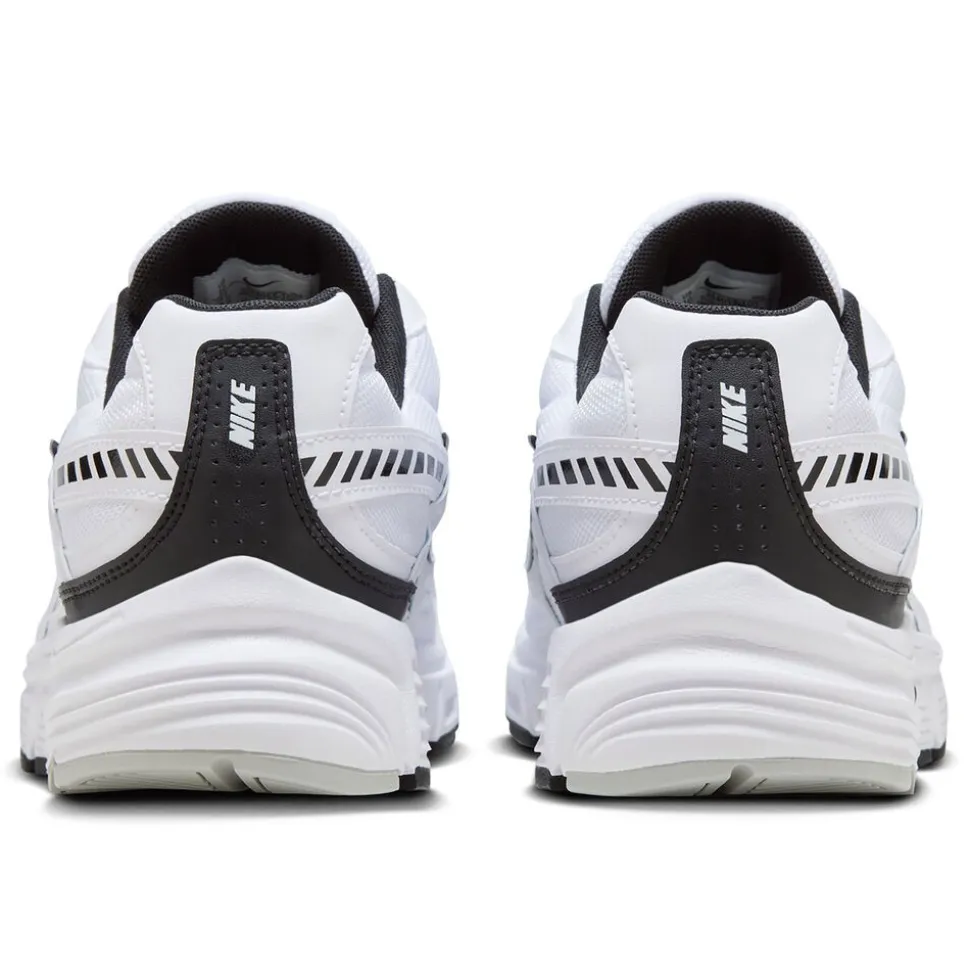 Nike Initiator