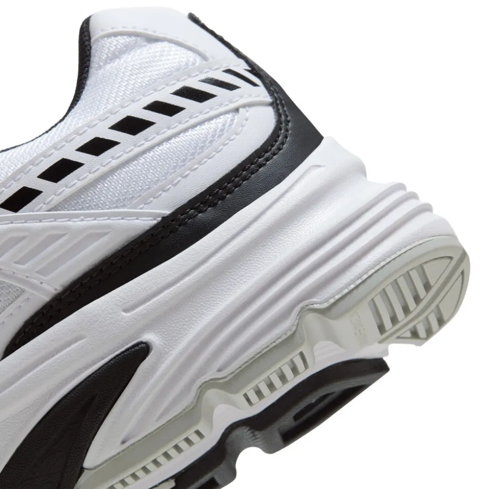 Nike Initiator