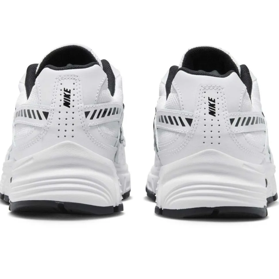 Nike Initiator