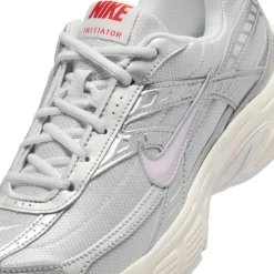 Nike Initiator