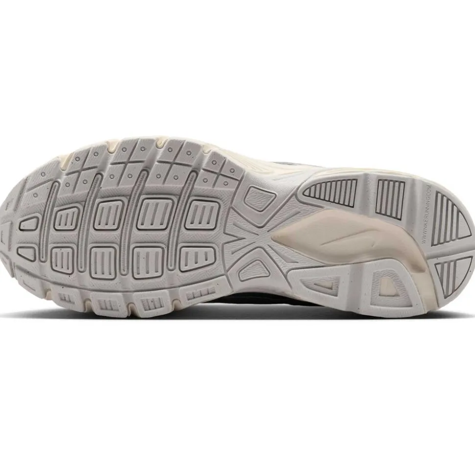 Nike Initiator
