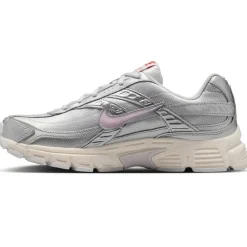 Nike Initiator