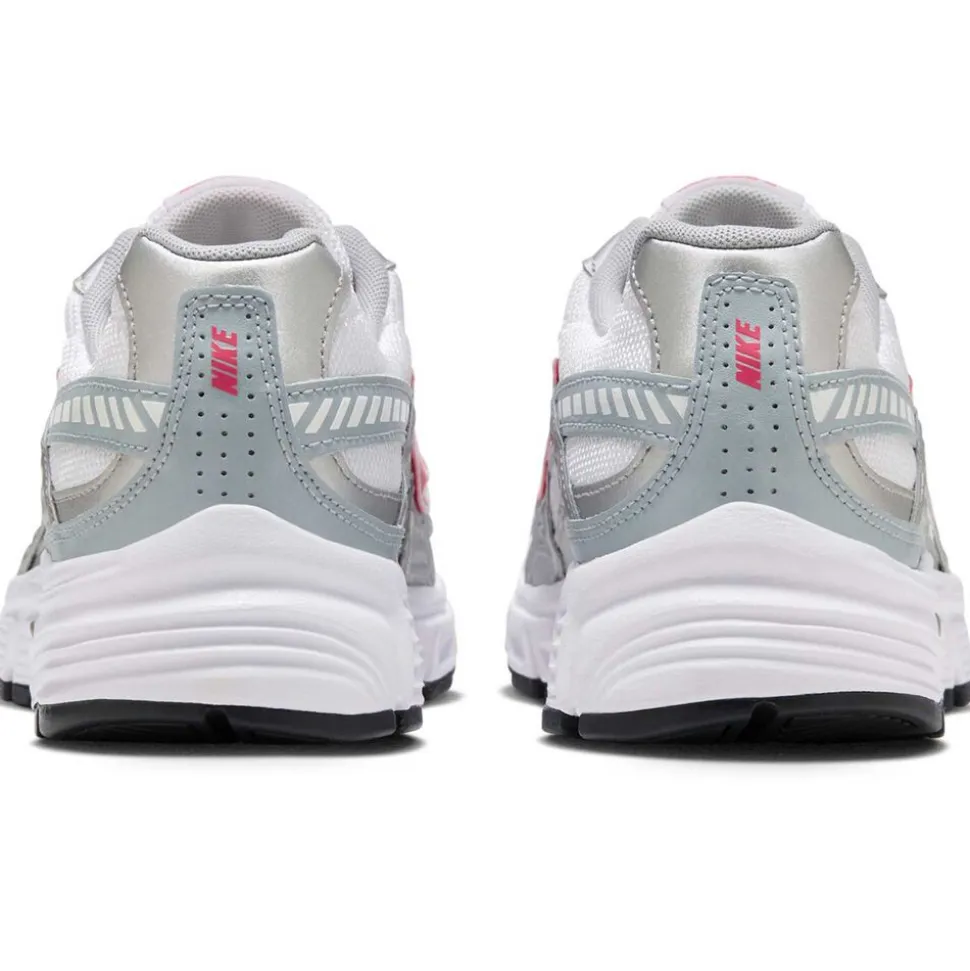 Nike Initiator