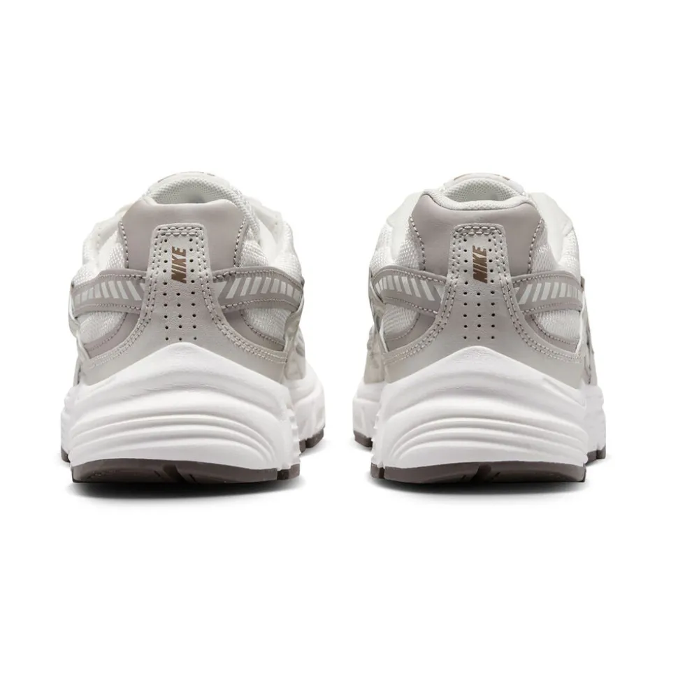 Nike Initiator