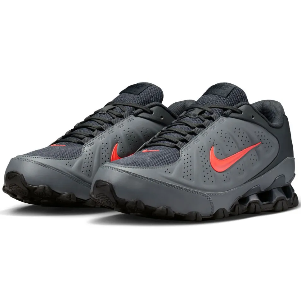 Nike Reax 8