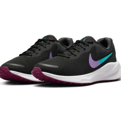 Nike Revolution 7