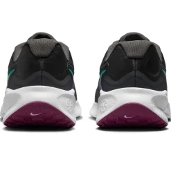 Nike Revolution 7