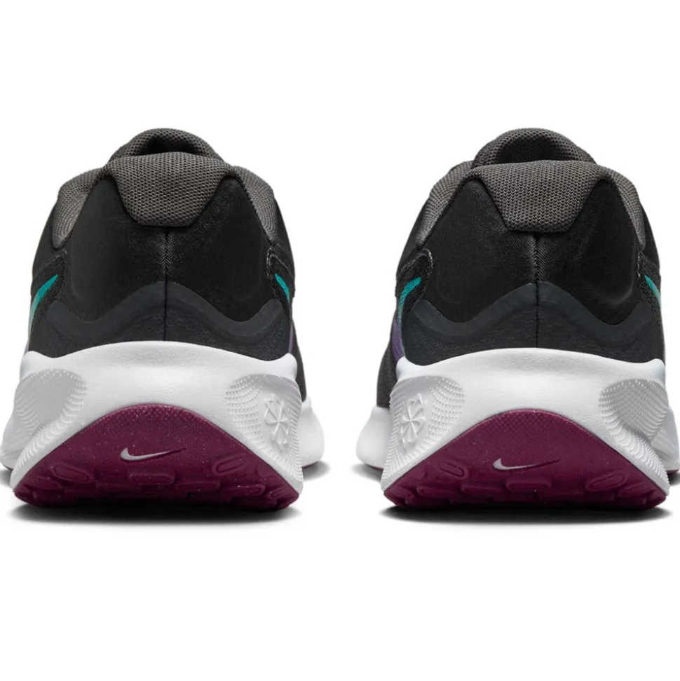 Nike Revolution 7