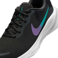 Nike Revolution 7