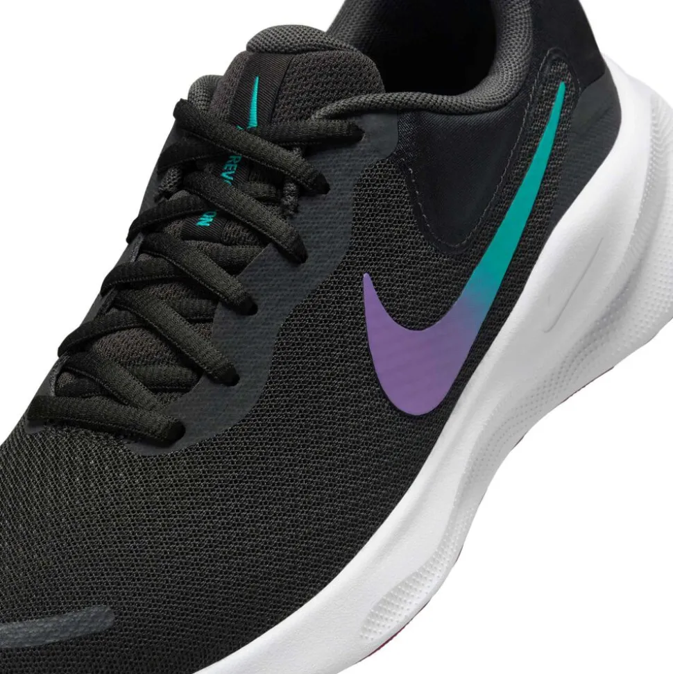 Nike Revolution 7