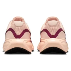 Nike Revolution 8