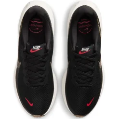 Nike Revolution 8