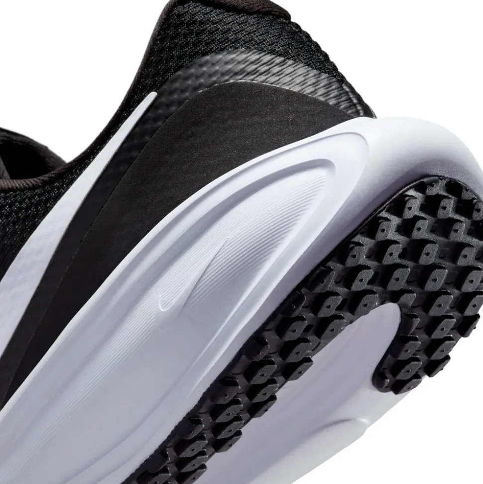 Nike Revolution 8