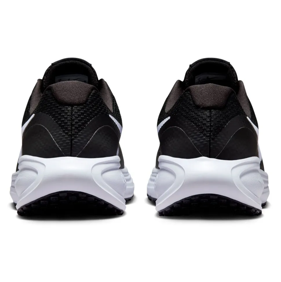 Nike Revolution 8