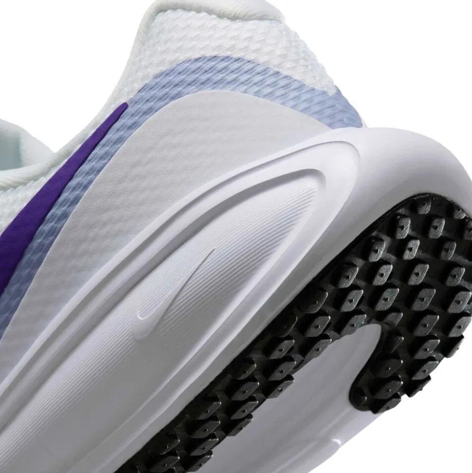 Nike Revolution 8