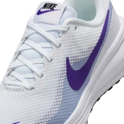 Nike Revolution 8