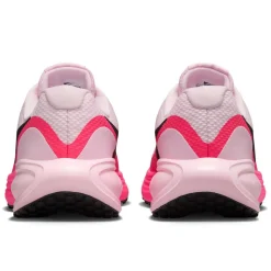 Nike Revolution 8