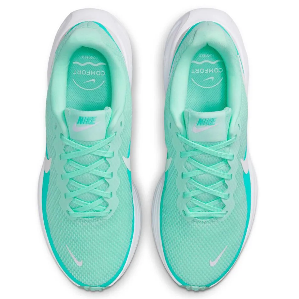 Nike Revolution 8