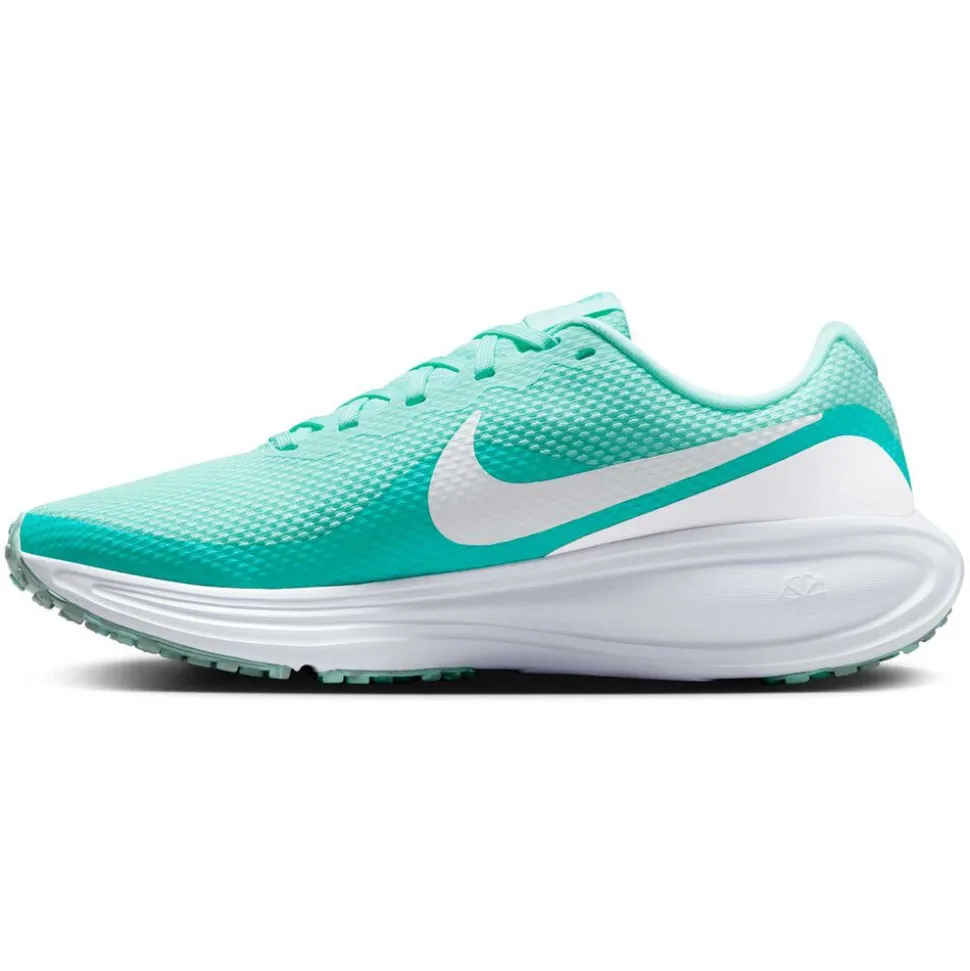 Nike Revolution 8