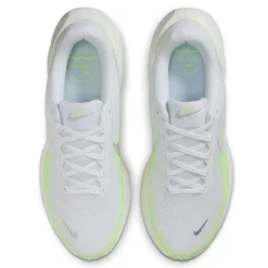 Nike Revolution 8