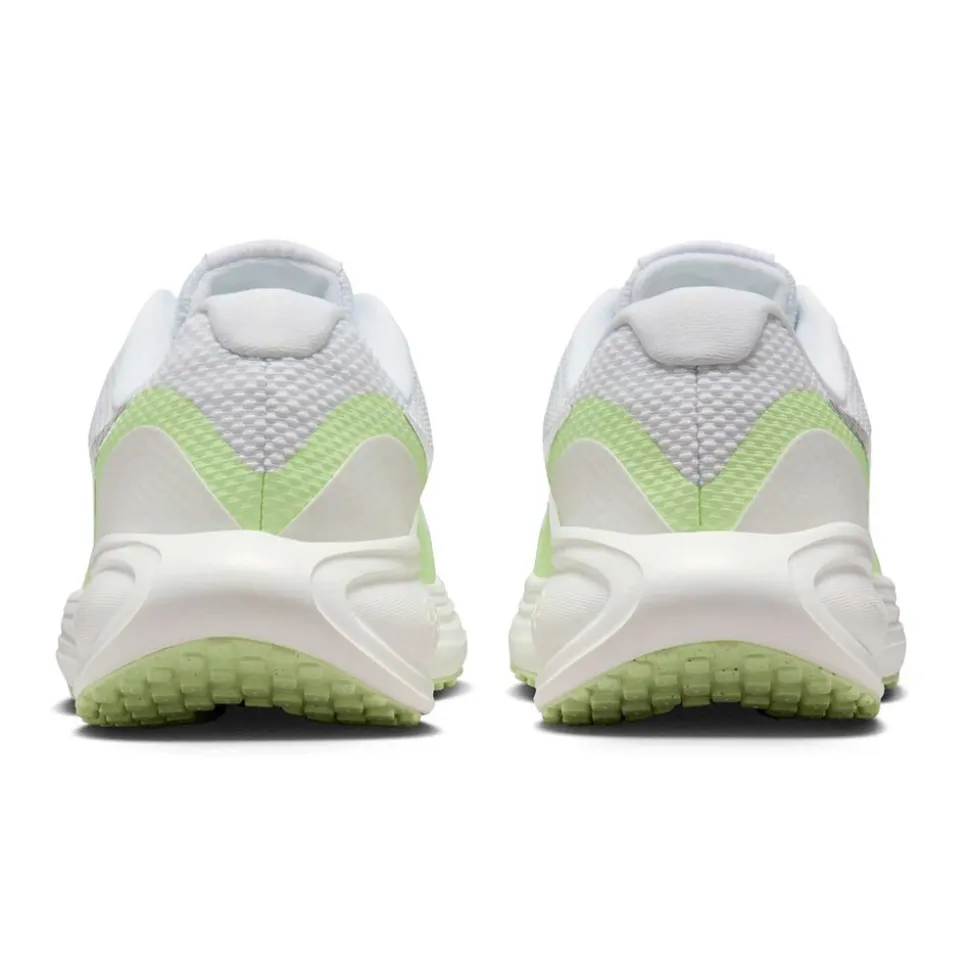 Nike Revolution 8