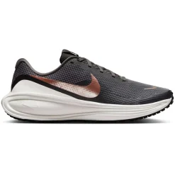 Nike Revolution 8