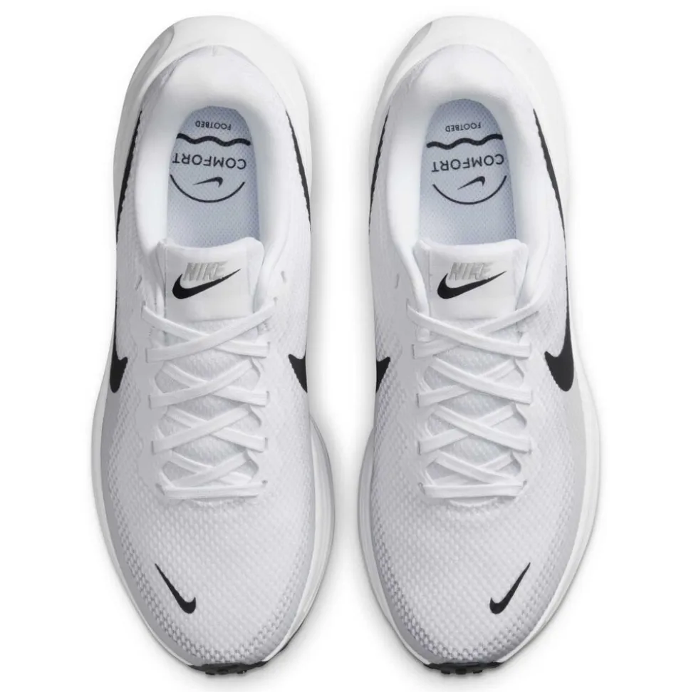 Nike Revolution 8