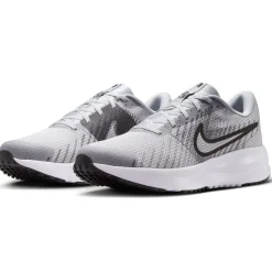 Nike Run Defy