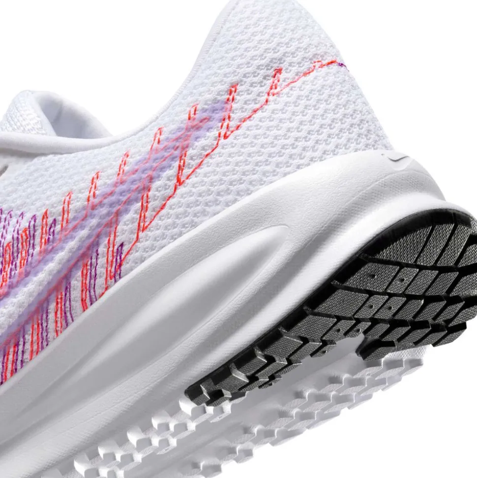 Nike Run Defy