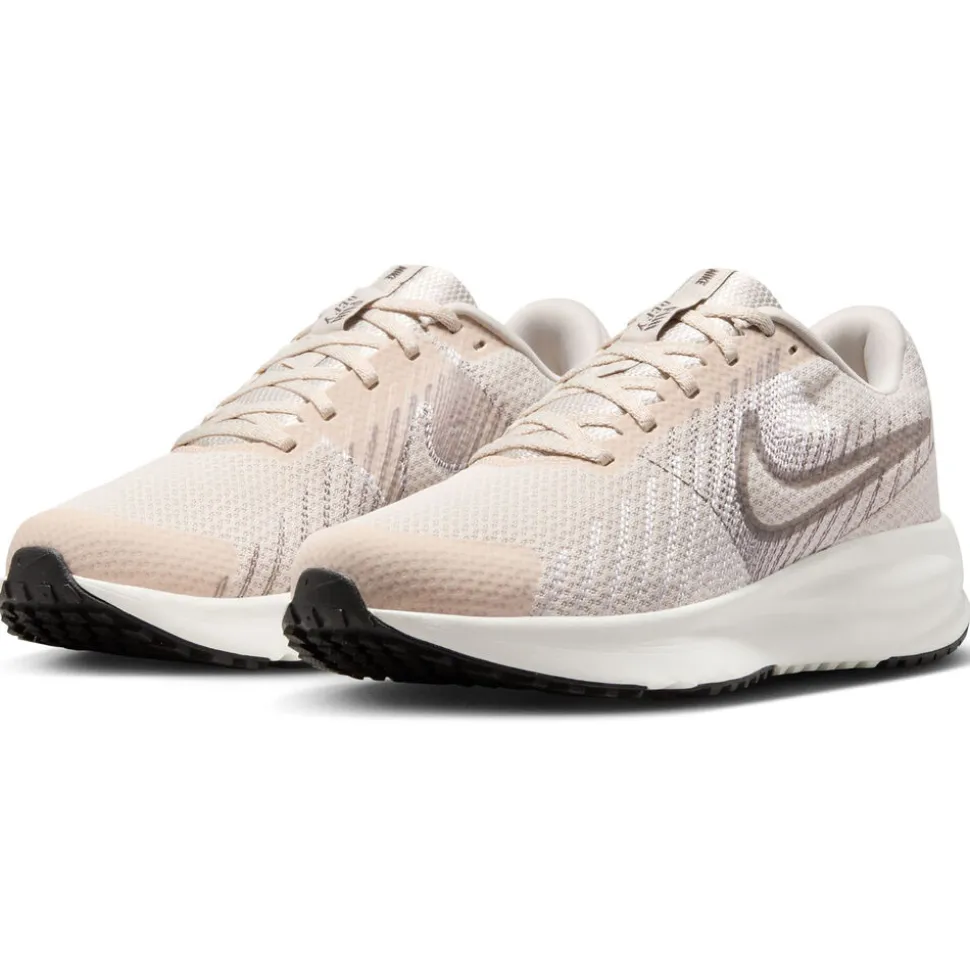 Nike Run Defy