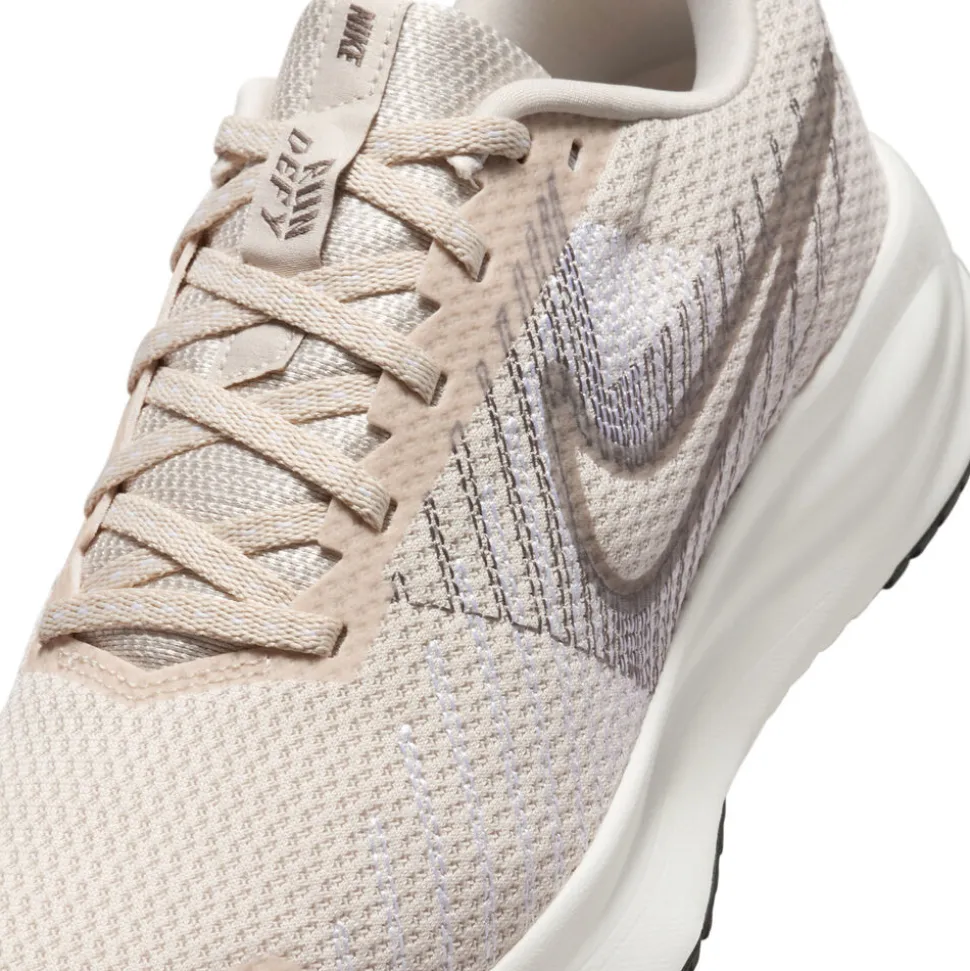 Nike Run Defy