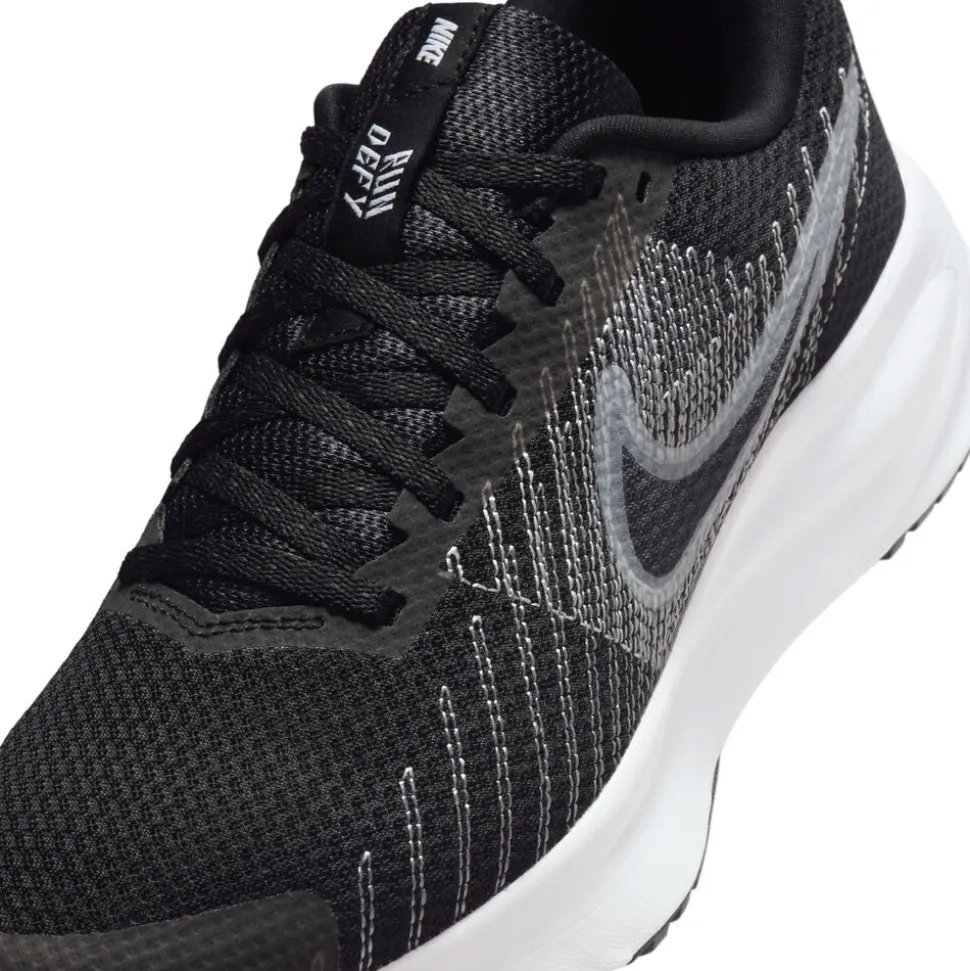 Nike Run Defy