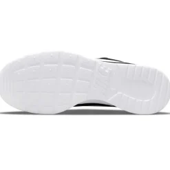 Nike Tanjun