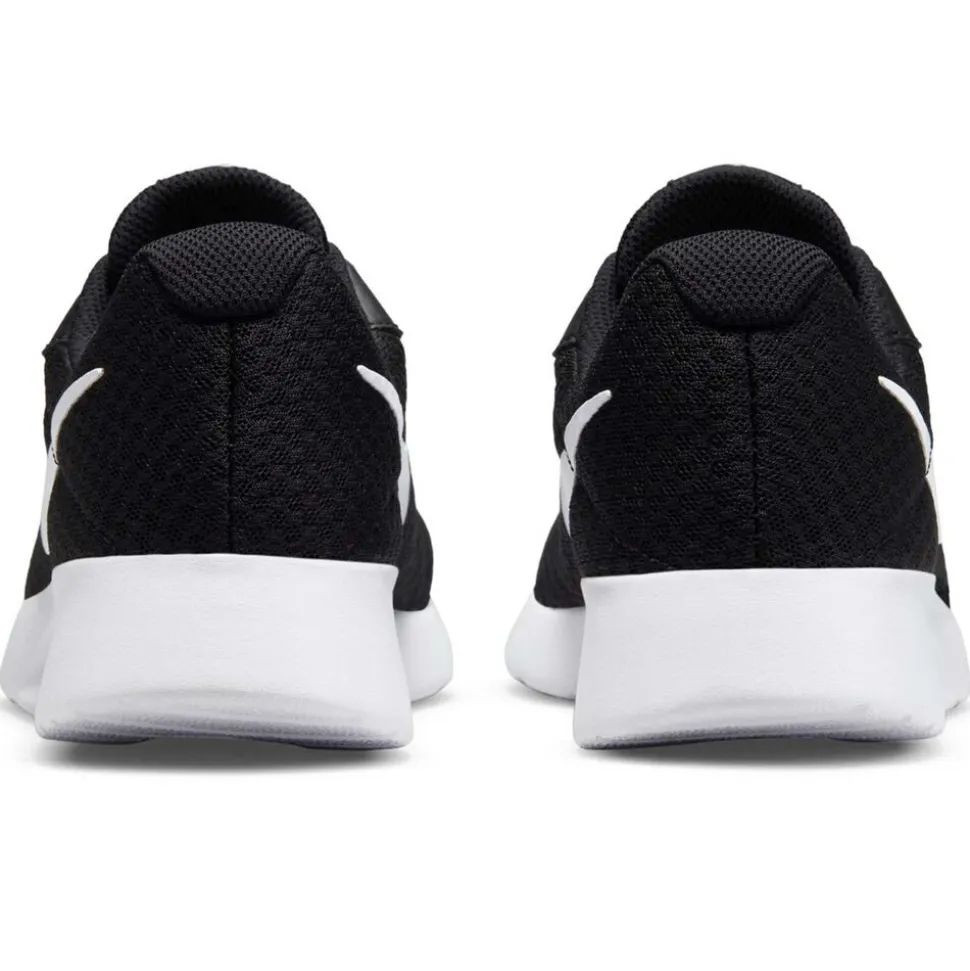 Nike Tanjun