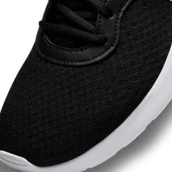 Nike Tanjun