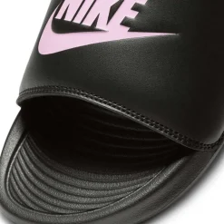 Nike Victori One
