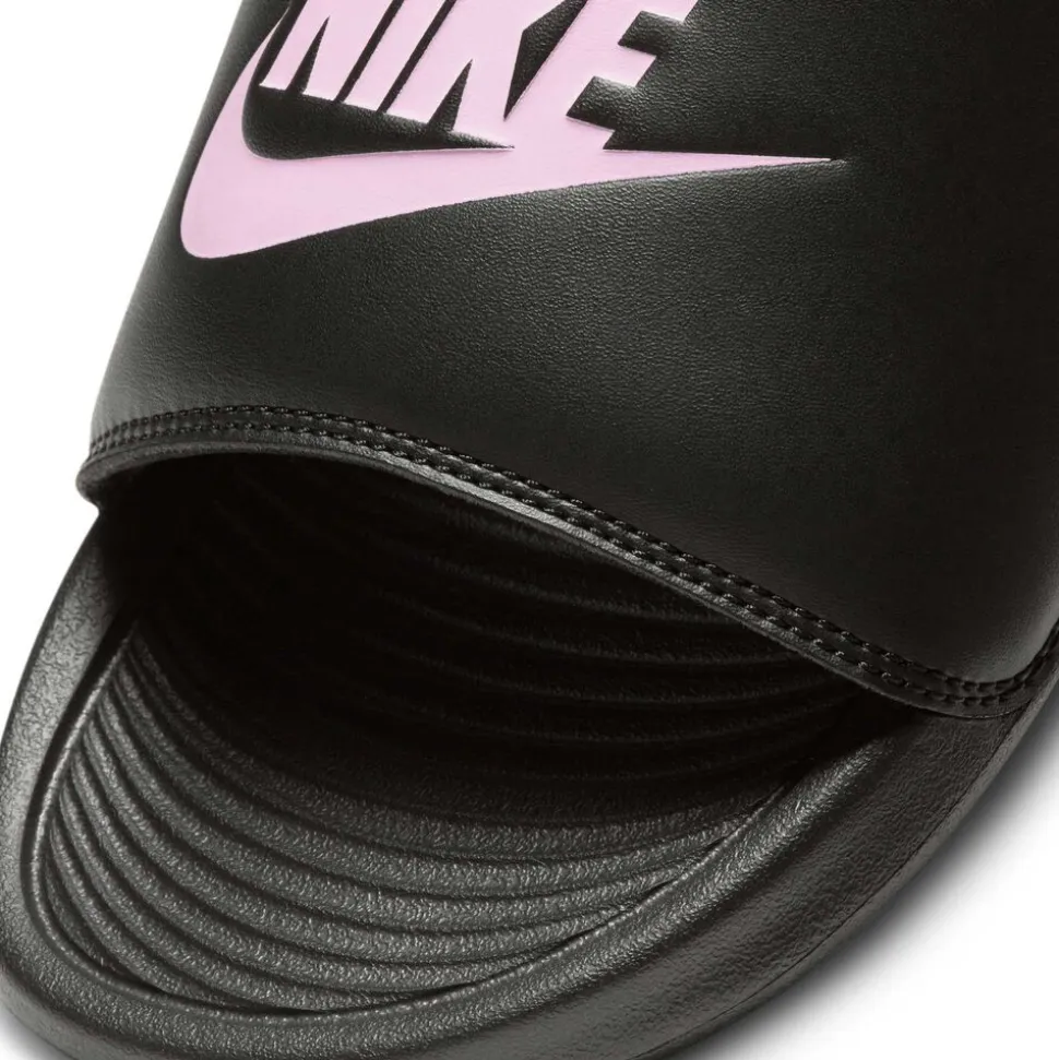 Nike Victori One