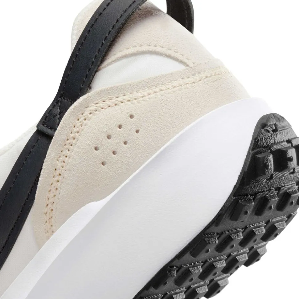 Nike Waffle Debut