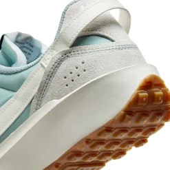 Nike Waffle Debut