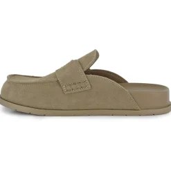 Project Cloud Cassie Clog